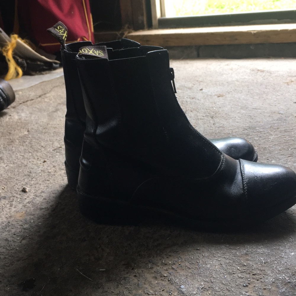 Saxon zip paddock boots